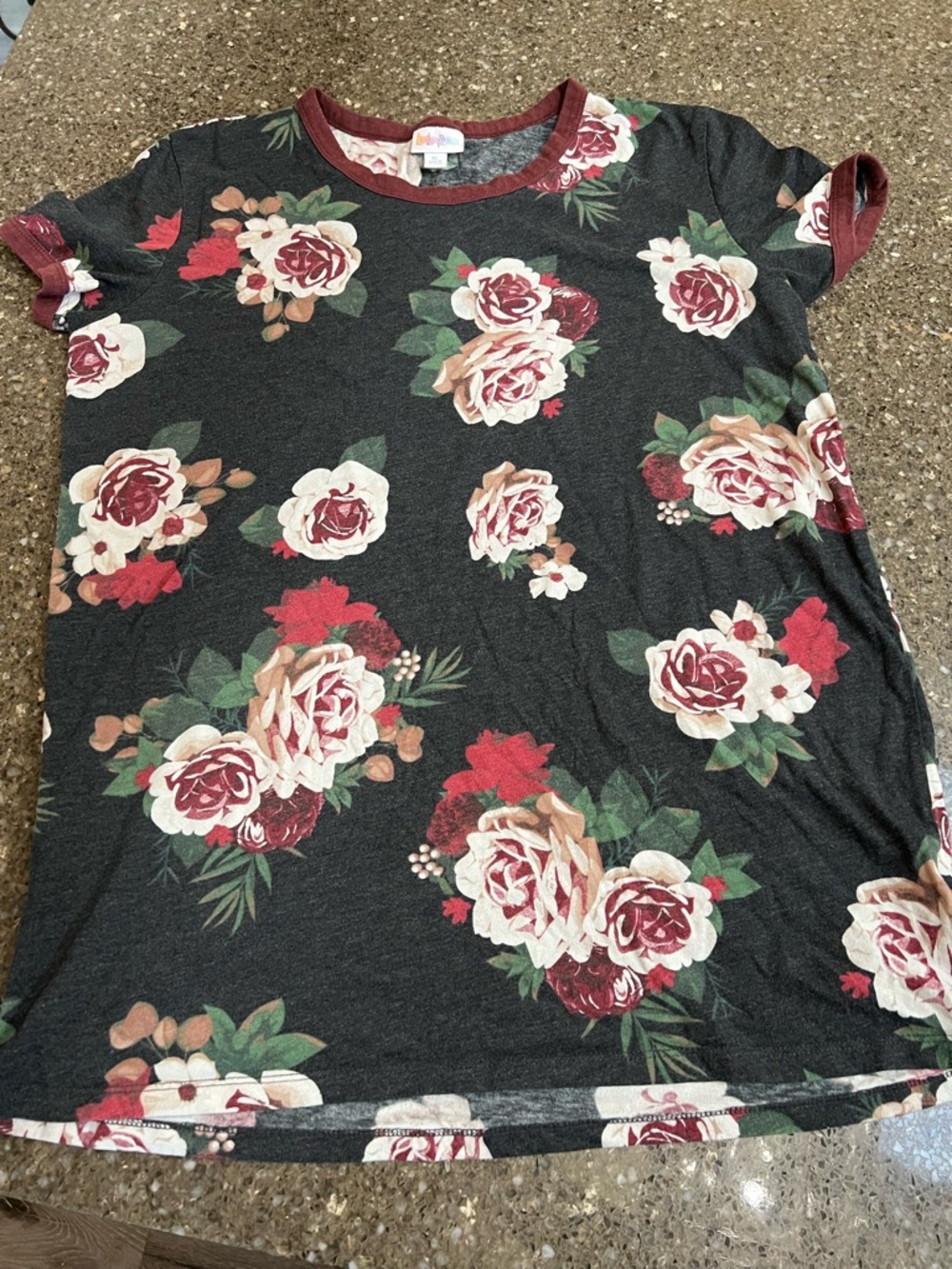 LuLaRoe Short-Sleeve Floral Tee in Charcoal with Red and Cream Roses Size XL EUC